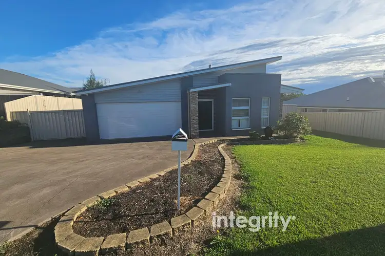 4 Brassia Rise, South Nowra NSW 2541
