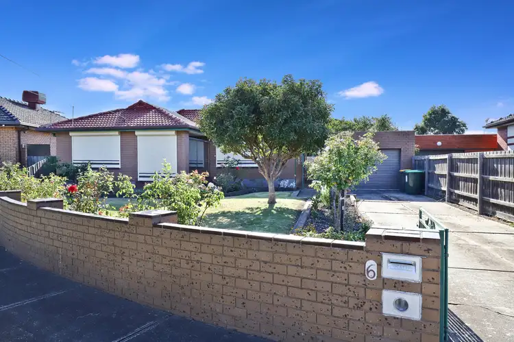 6 Swansea Parade, St Albans VIC 3021