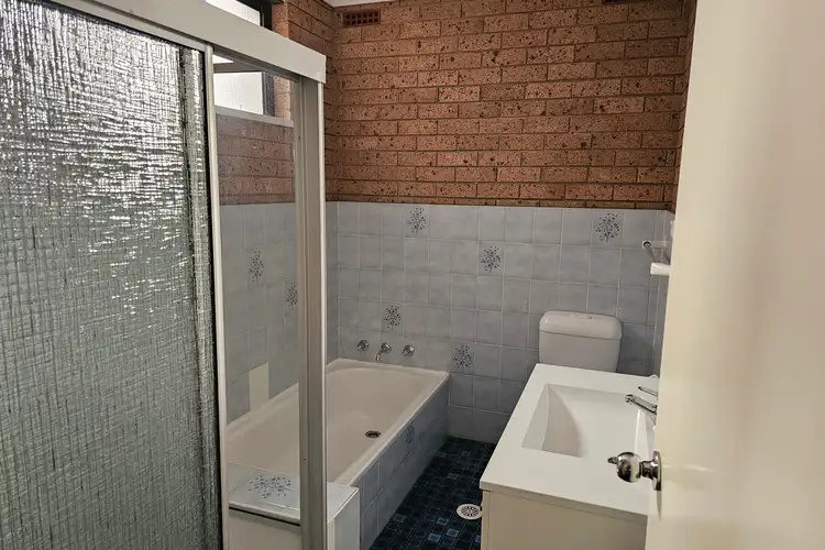 Fifth view of Homely unit listing, 2/100 Kalandar Street, Nowra NSW 2541