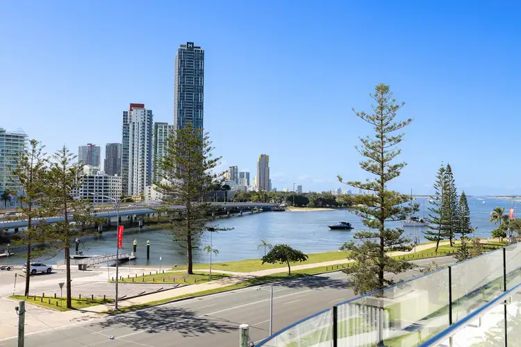 3/19-21 Rankin Parade, Main Beach QLD 4217