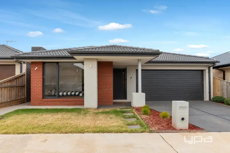 101 Restful Way, Rockbank VIC 3335