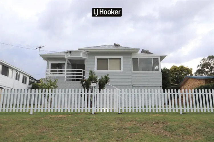 14 Queens Terrace, Inverell NSW 2360