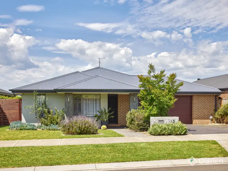 13 Streeton Drive