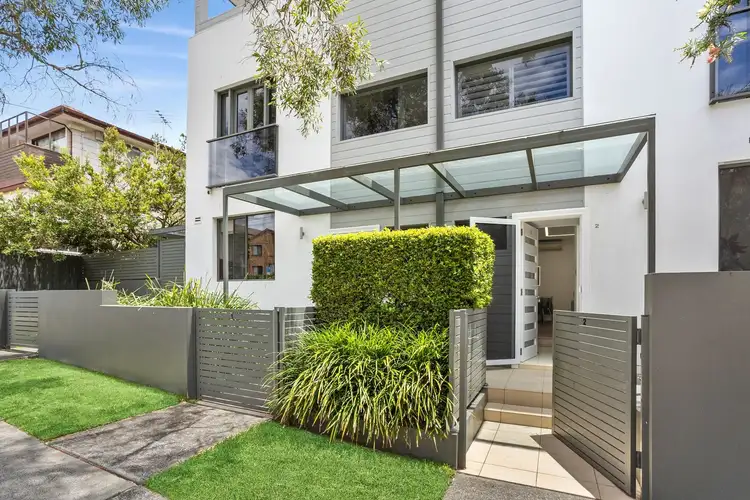 2/113 Pacific Parade, Dee Why NSW 2099