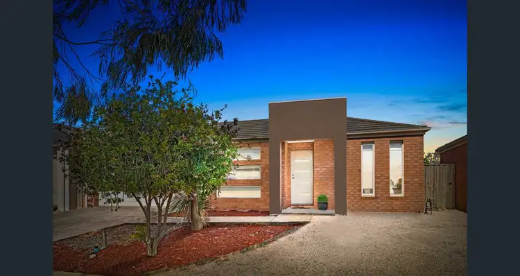 10 Gungurra Grove, Wyndham Vale VIC 3024