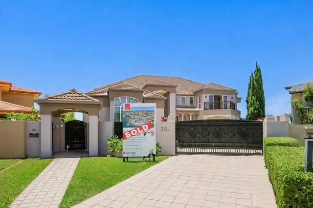 38a Kincardine Drive