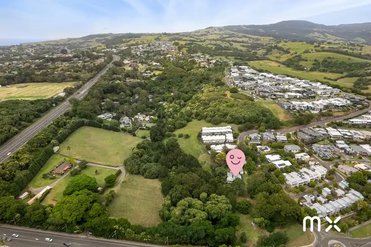 15 Jamberoo Road