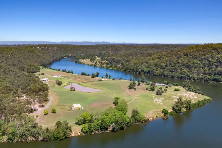 560 Laws Farm Road, Cumberland Reach NSW 2756