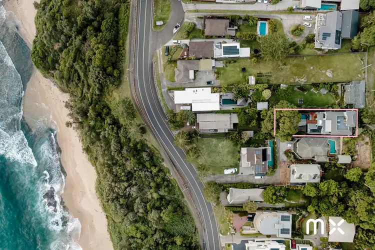 6A Lawrence Hargrave Drive