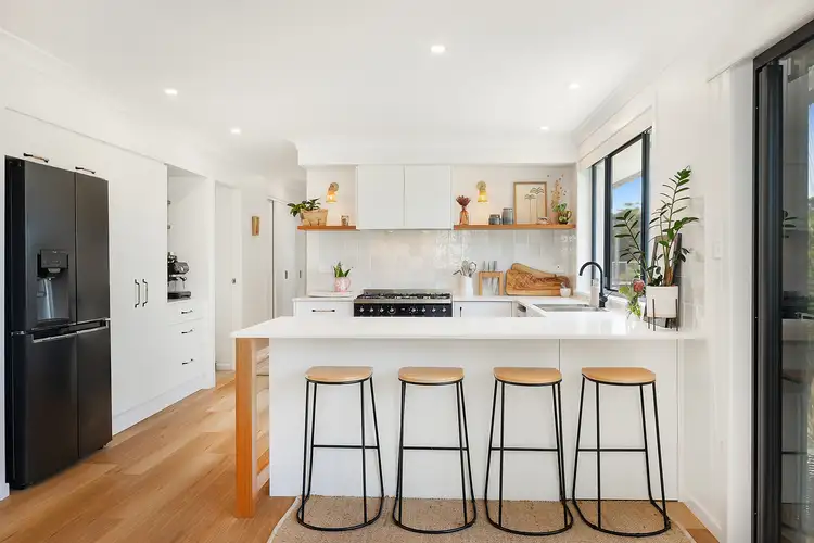 6 Treetops Crescent