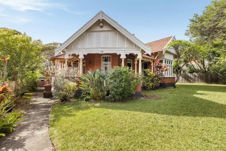 16 Darley Street