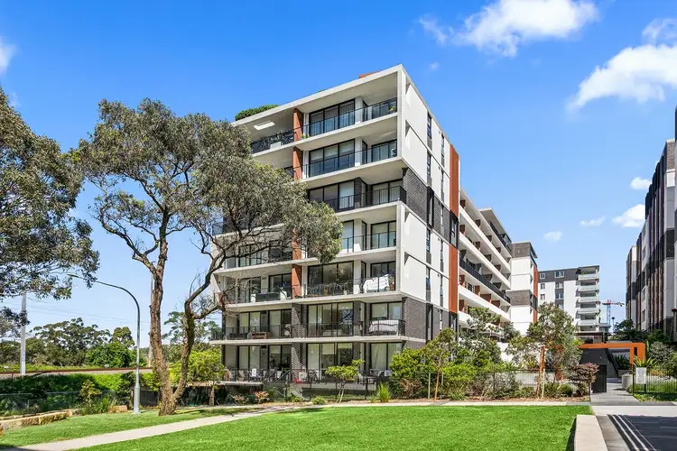 B303/1 Pinnacle Street