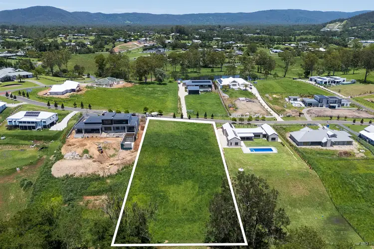 8 Campbell Court, Samford Valley QLD 4520