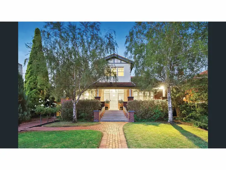 18 Miller Grove, Kew VIC 3101