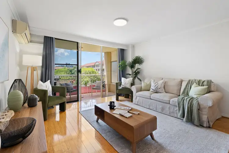 636/83-93 Dalmeny Avenue