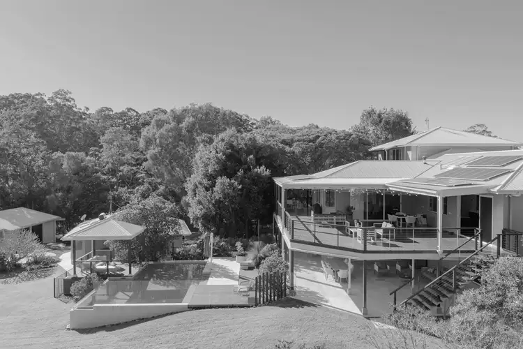 17 Meadow Court