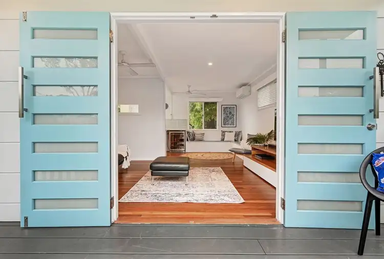 28 Armstrong Street, Hermit Park QLD 4812