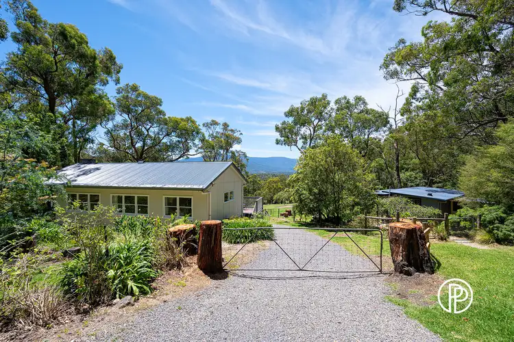 15 Lusatia Park Road, Woori Yallock VIC 3139