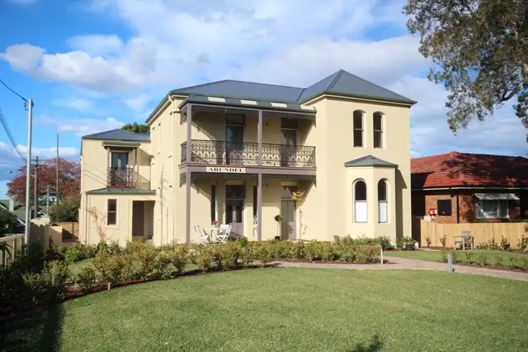 8/2 Victoria Square, Ashfield NSW 2131