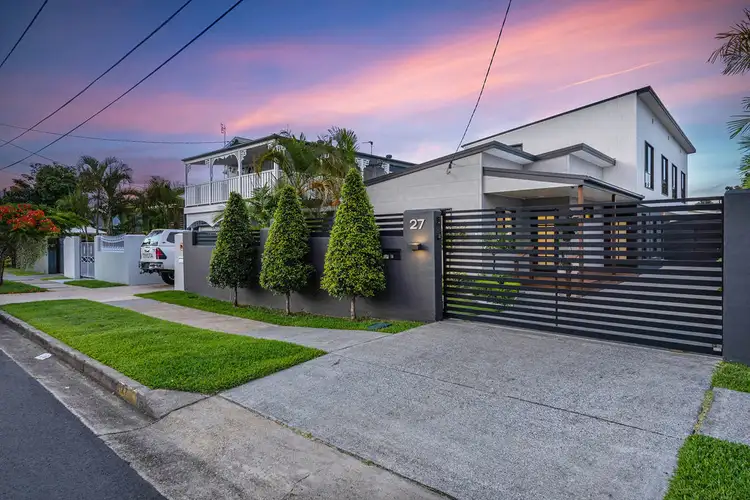 27 Fisher Avenue, Southport QLD 4215
