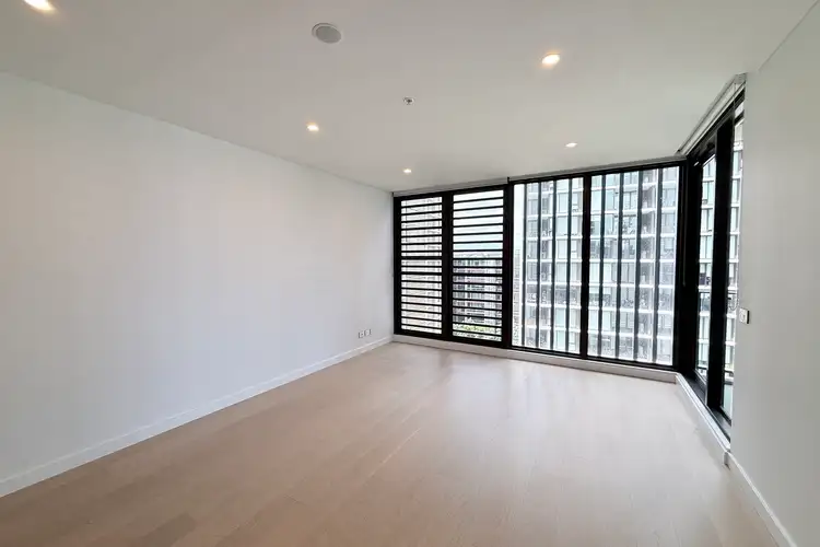 A1110/82 Waterloo Road