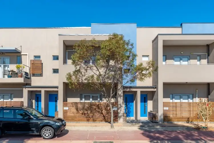 2/15 Tom Roberts Parade, Point Cook VIC 3030