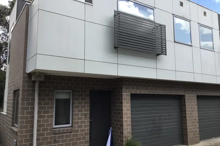 1 Erinvale Close, Mooroolbark VIC 3138