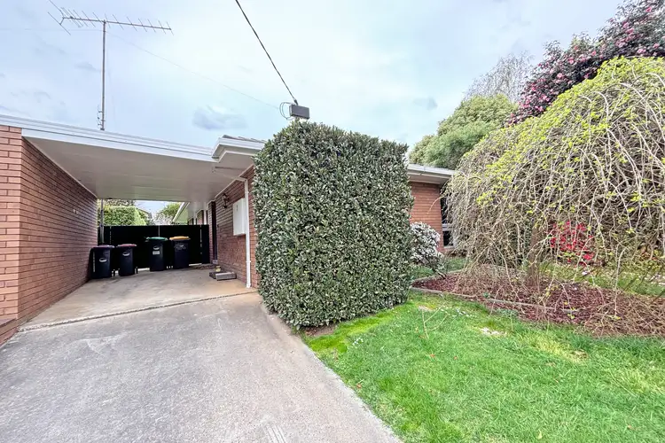1/6 Churchill Street