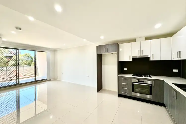 302/140B Best Road, Seven Hills NSW 2147