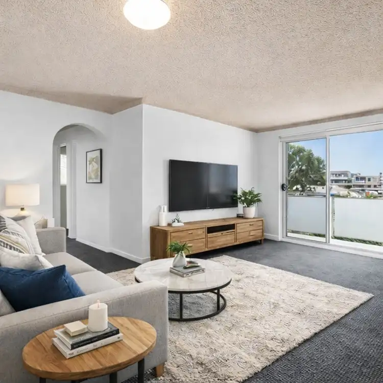 23/11-21 Devitt Street