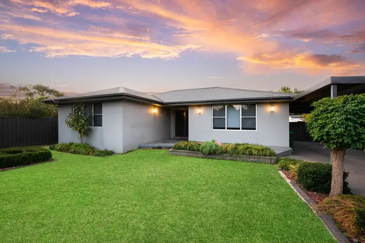 12 Mealey Street