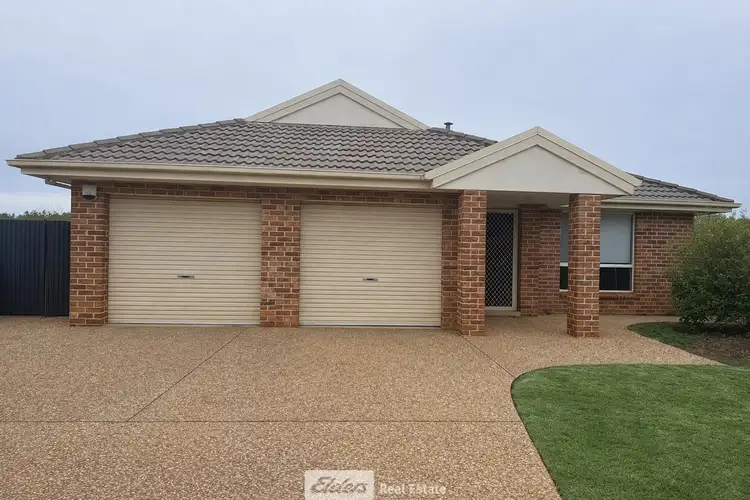 15 Robrick Close, Griffith NSW 2680