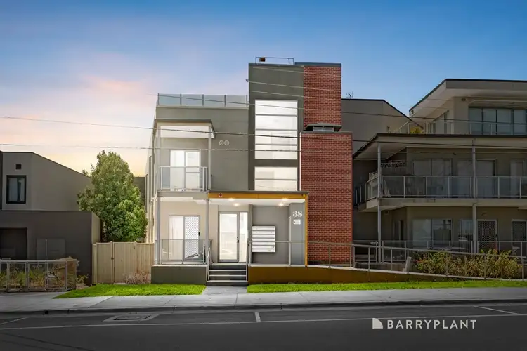 101/38 Station Street