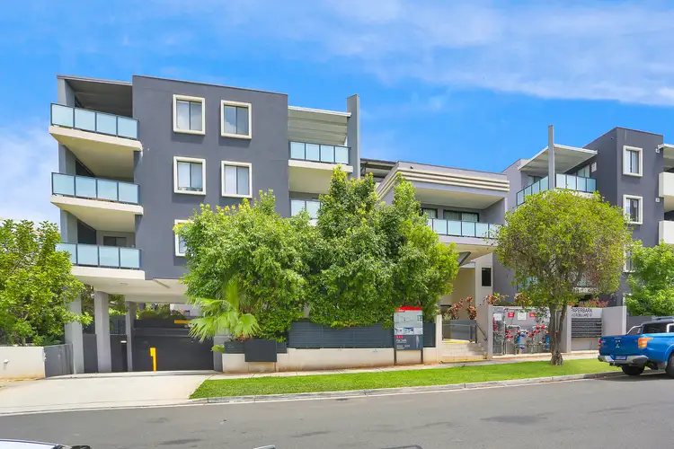 9/8 Robilliard Street