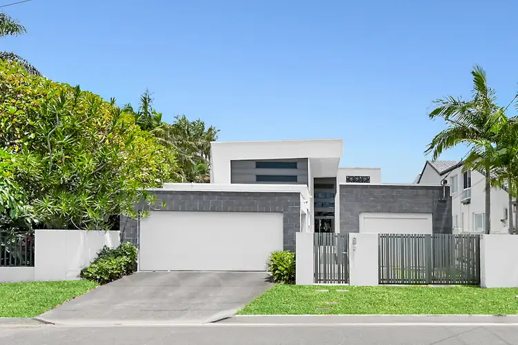 30 Sophie Avenue, Broadbeach Waters QLD 4218