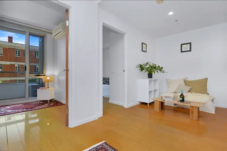 115/1 Bouverie Street