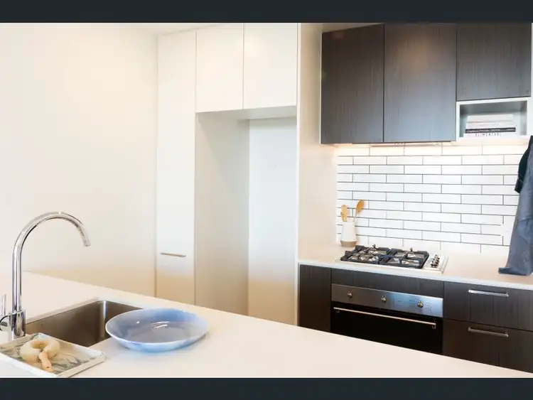 122/21 Village Avenue