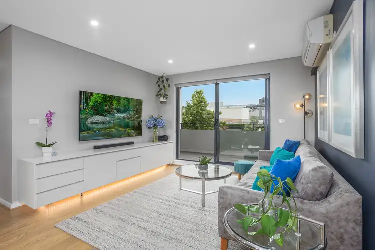 302/581-587 Kingsway