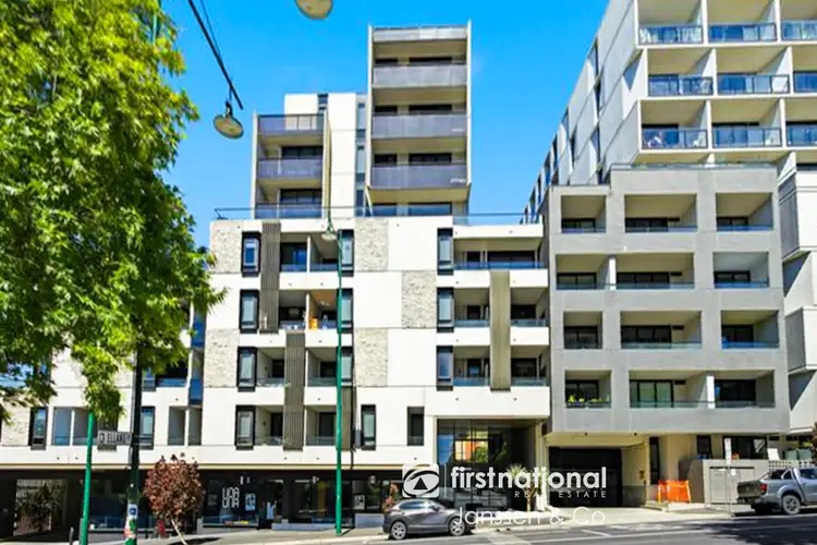 702/712 Station Street