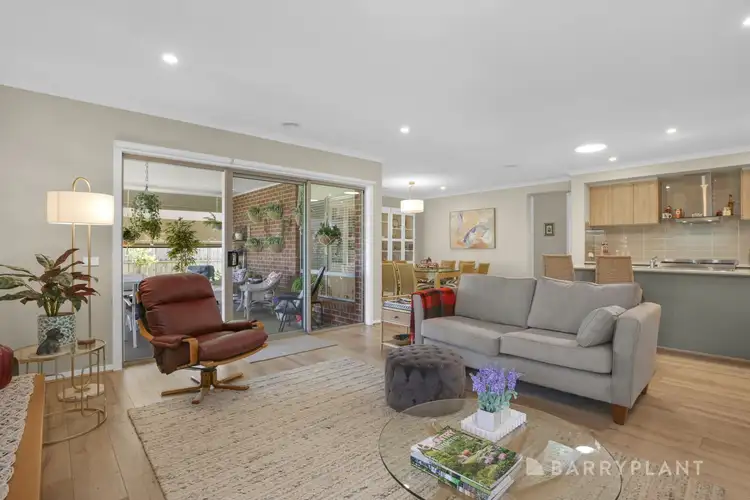 7 Kingston Heath Drive