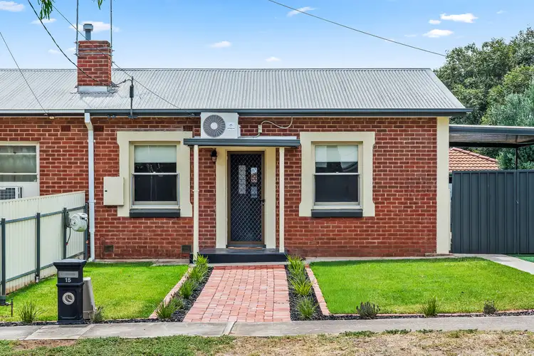 15 Allan Street