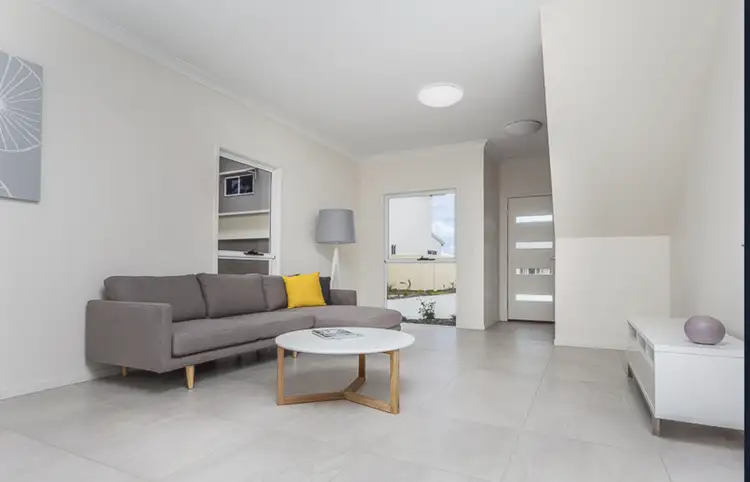 33/128 Kinsellas Road West