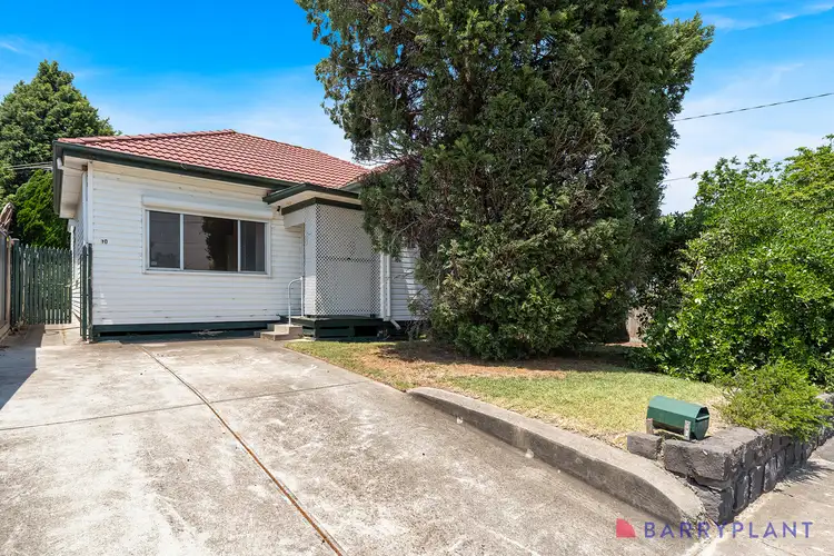 10 Lucas Street