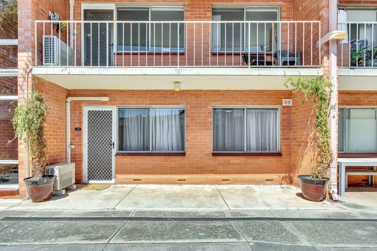 2/21 Moorhouse Avenue