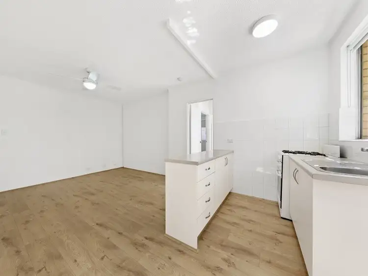 11/30 Brittain Crescent