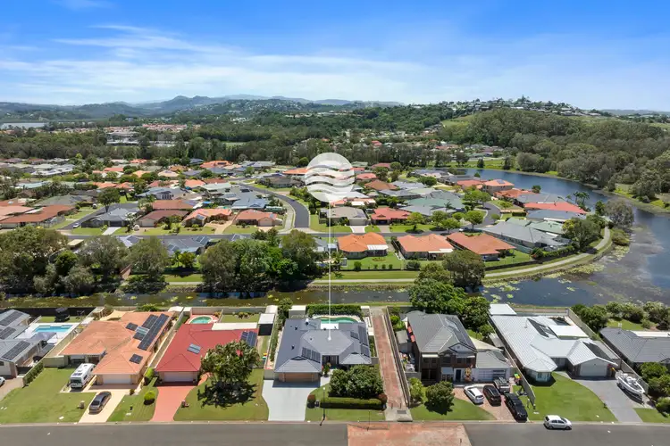 37 Avondale Drive, Banora Point NSW 2486