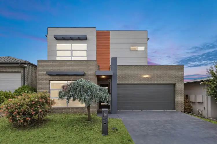 18 Keith Waller Rise