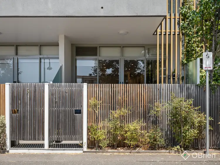 G04/356 Barkly Street