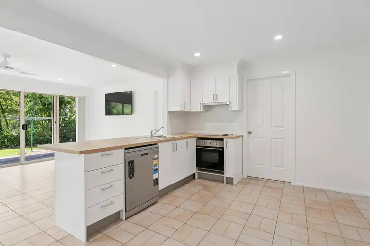 6b Tropic Lodge Place