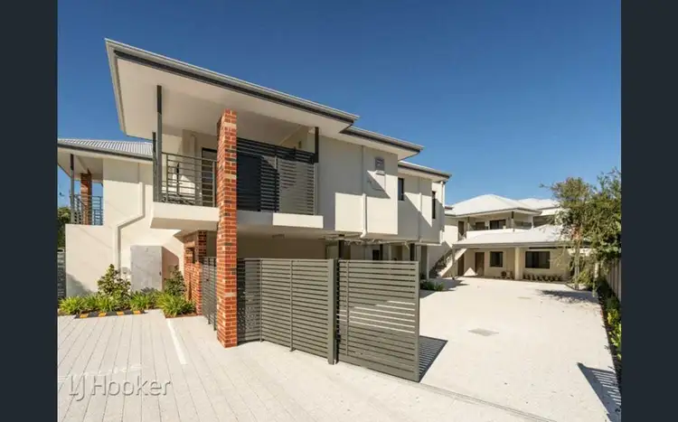 5/4 Whiteside Street